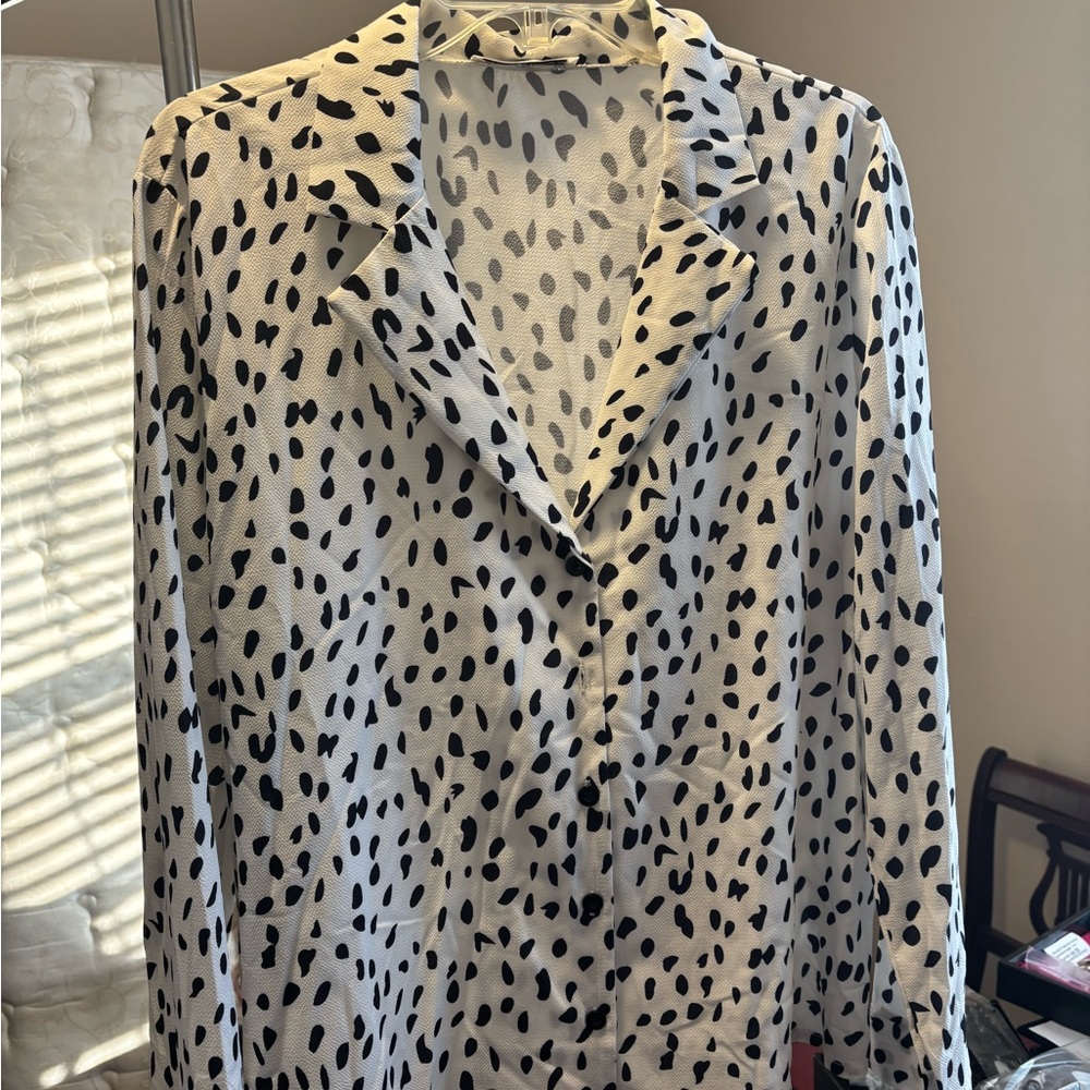 Black and White Patterned blouse